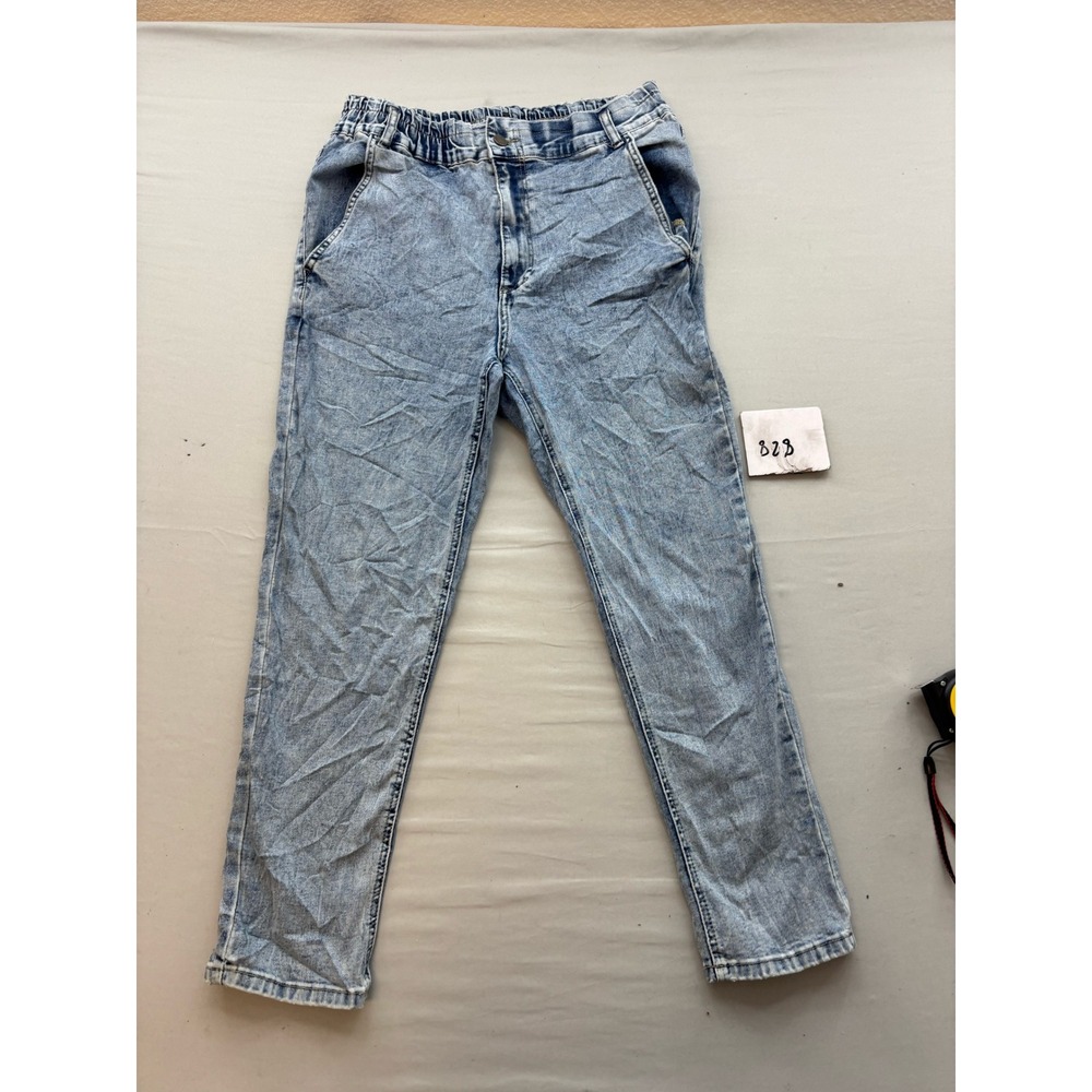 Simple Society Light Acid Wash Elastic Waist Tapered Leg Jeans Size 13/31